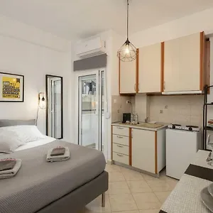 Central Studio! Fiber Wifi, Ac, Private, Self Check-in! Apartment